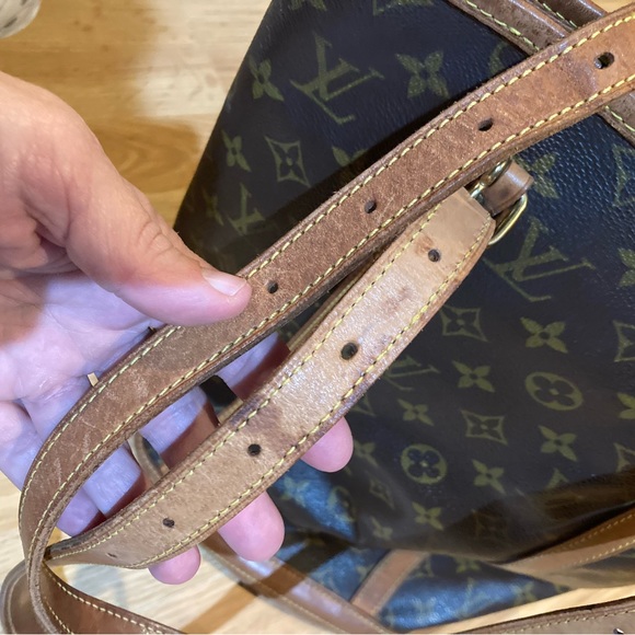 Authentic LV Vintage 90s Bucket Monogram Bag Purse Louis Vuitton Made In France - Picture 8 of 16